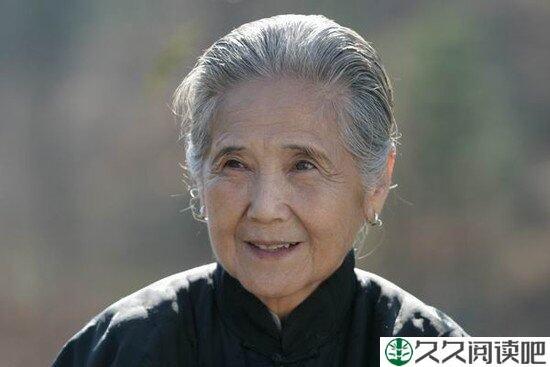 走不出母亲的目光