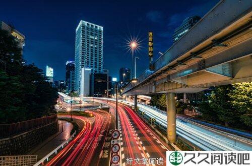 先把桌子擦干净