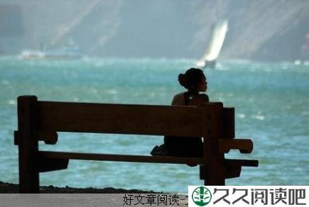 洋溢在嘴角的甜蜜笑容